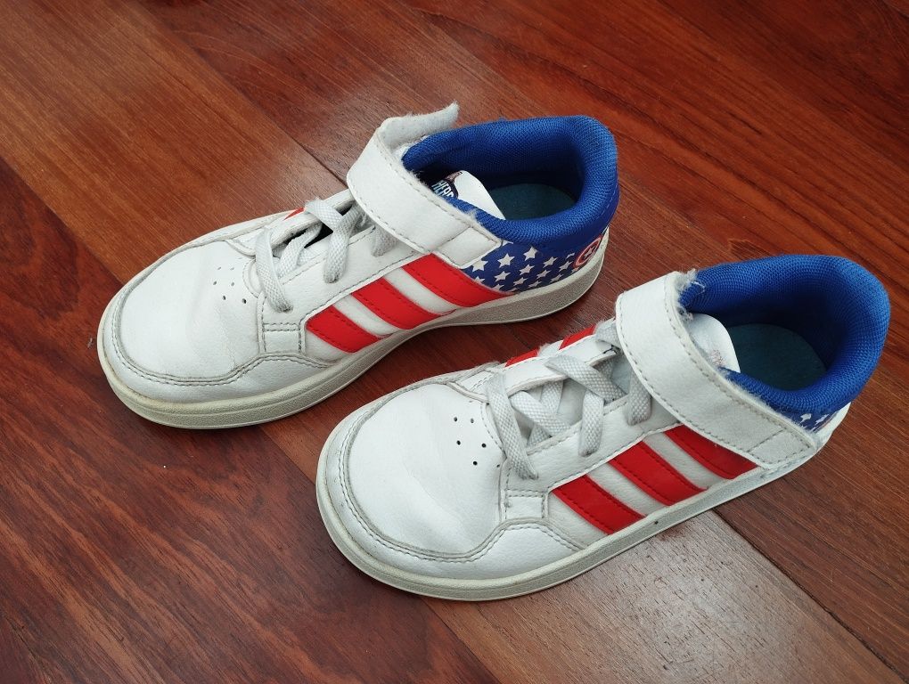 Ténis Adidas 29 - Usados