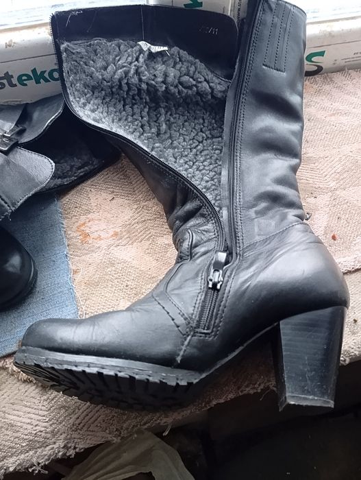 Продаються женские сапоги б.у.