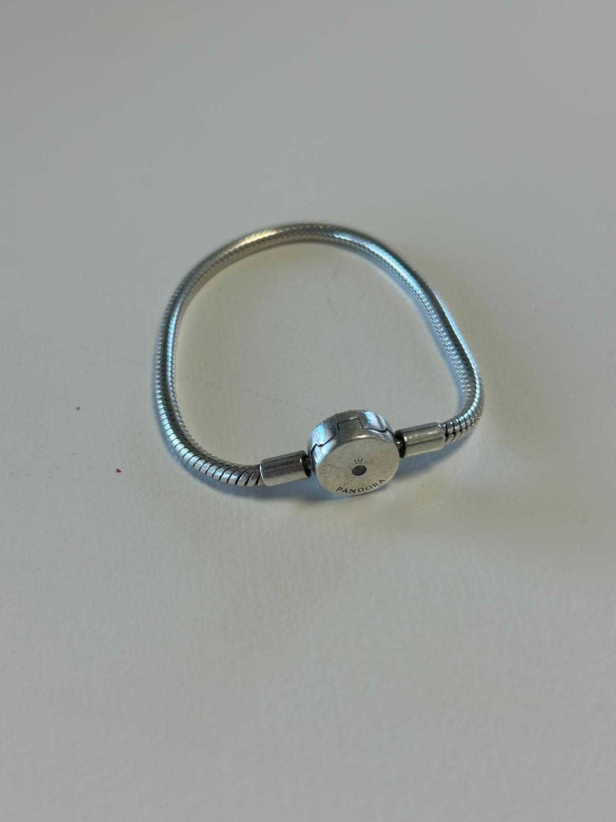Pulseira Pandora como nova