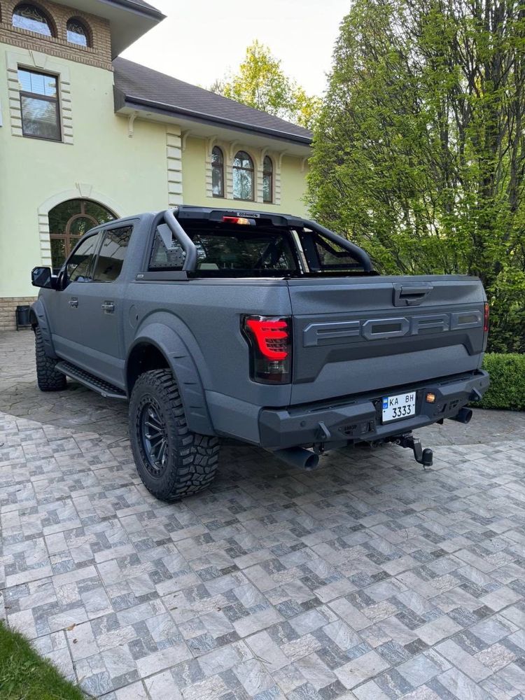 Ford raptor F150