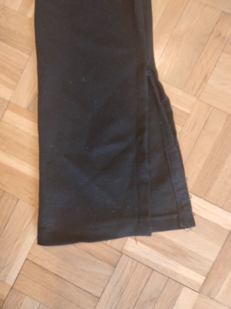 Spodnie materiałowe Zara rozszerzane
