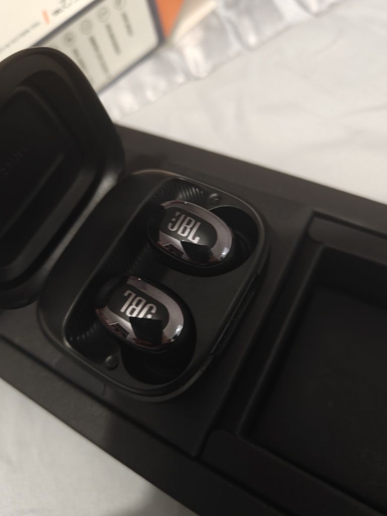 Auriculares JBL.