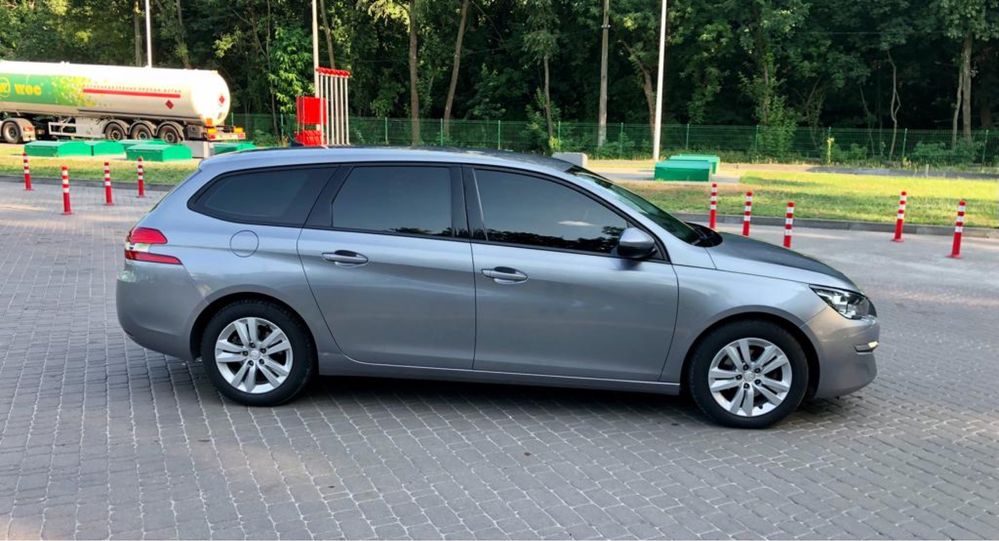 Аренда выкуп Пежо 308 (Peugeot-308 SW) 2015 г.в. универсал