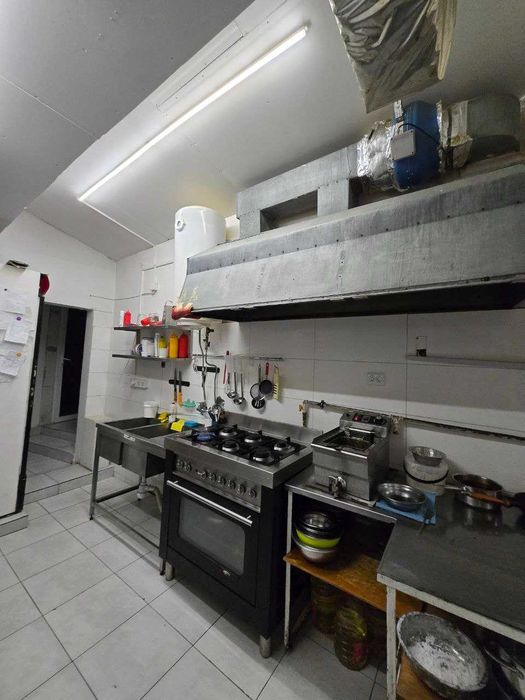 Оренда кафе по вул. Вербицького, 5 (Бандери/Коперніка). Без комісії.