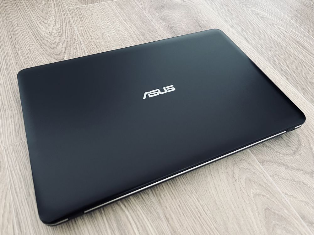 Laptop Asus X540L, 15,6” led i3 4Gb, 256GB SSD wifi, hdmi