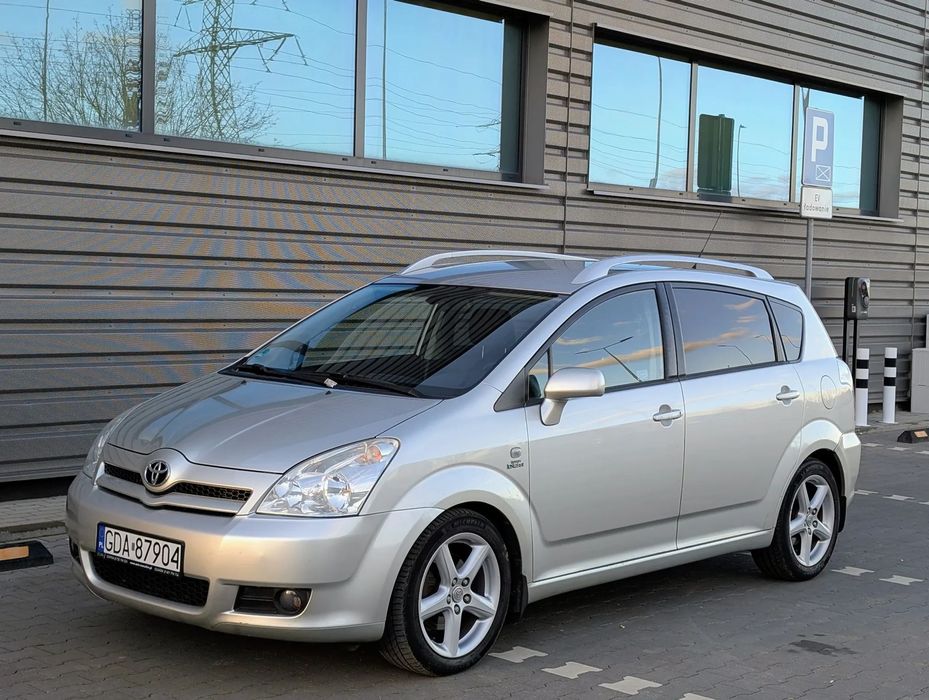 Toyota Corolla Verso 7 osób Salon Polska Bezwypadkowy Klimatyzacja Zadbany