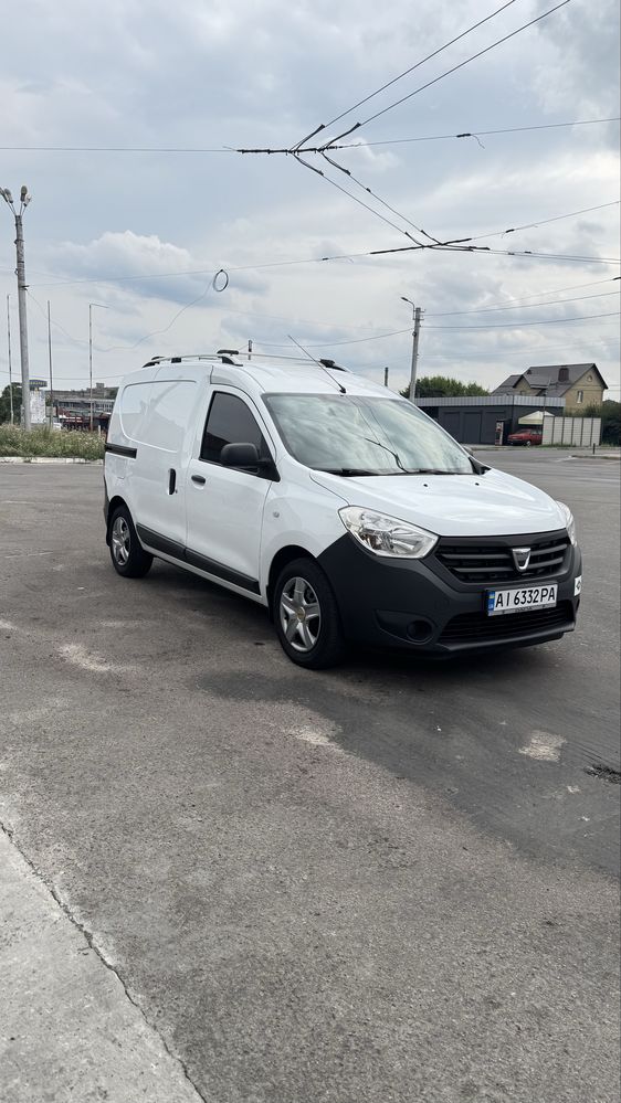 Dacia Dokker 2016 року.