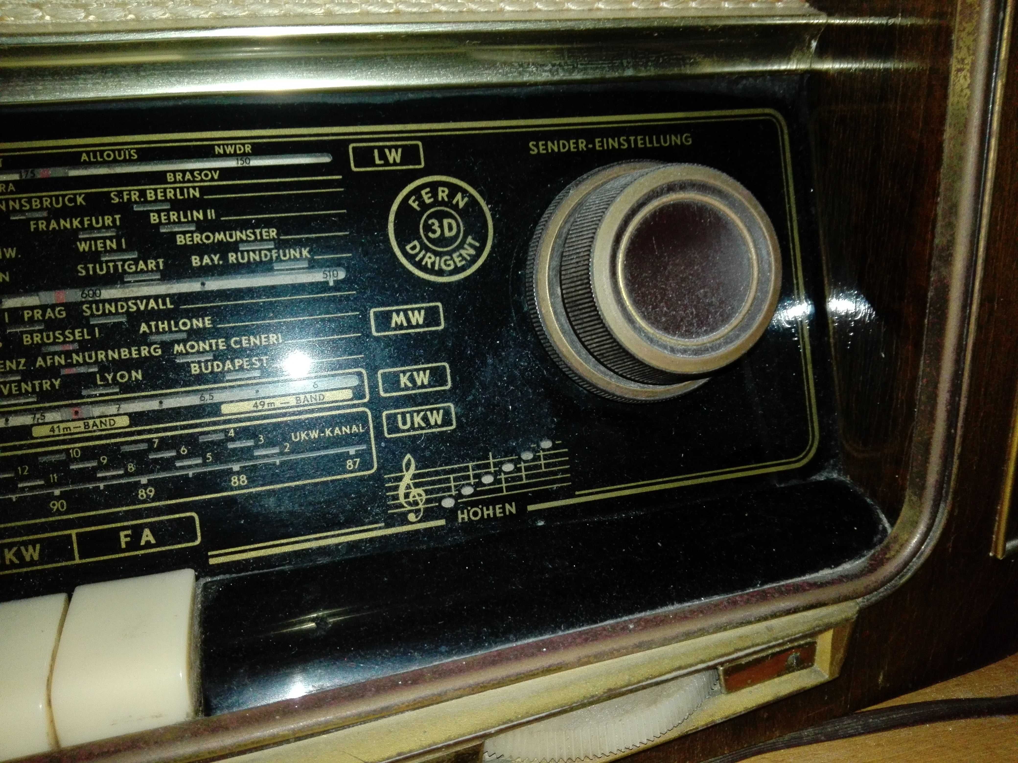 Okazja analogowe radio lampowe Grundig 1956 Germany zielone oko