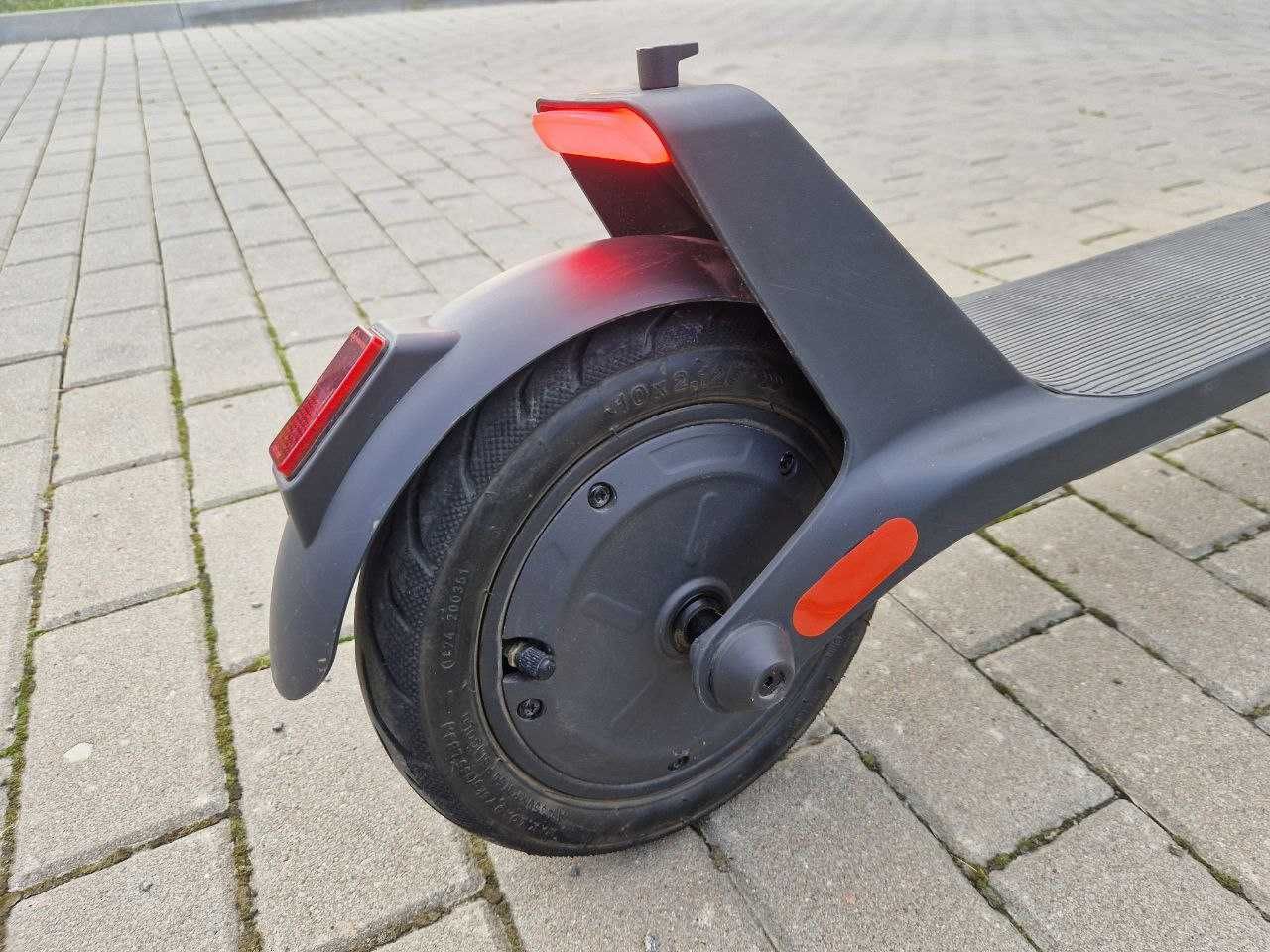 Hulajnoga elektryczna XIAOMI Electric Scooter 4 Lite (2nd Gen)