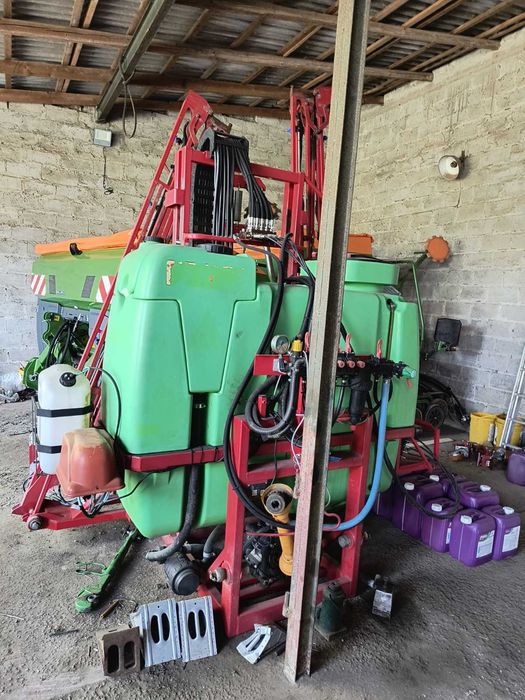 Opryskiwacz zawieszany Krukowiak Heros 
2012r