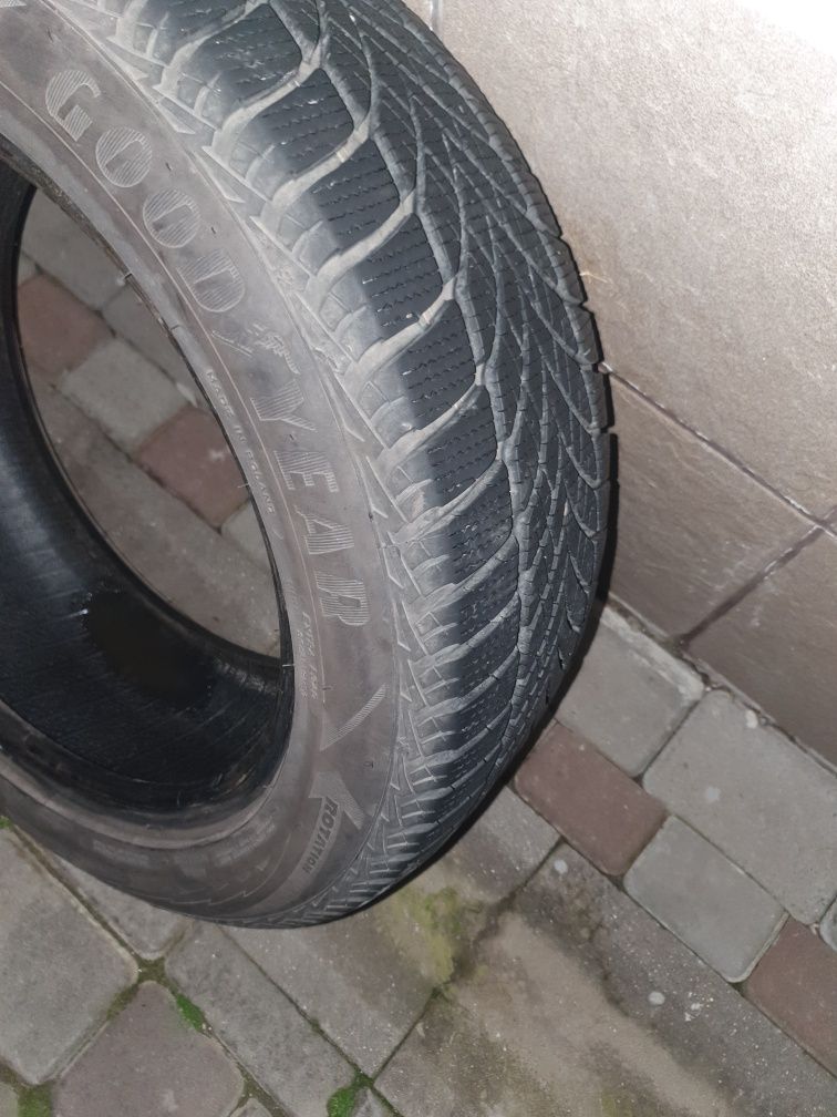 резина Goodyear UltraGrip Ice 2  205/55 R16 94T XL FP