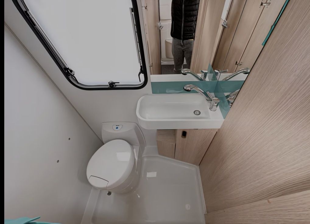 Jak Nowa przyczepa kempingowa Adria Aviva DMC 1350kg