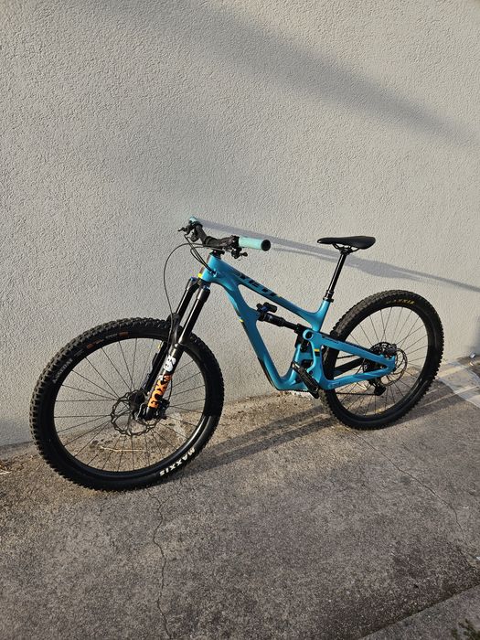 Bicicleta Enduro/Downhill YETI SB150 - TURQ Series - 29" -

Tamanho M