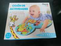 Almofada de actividades para bebé