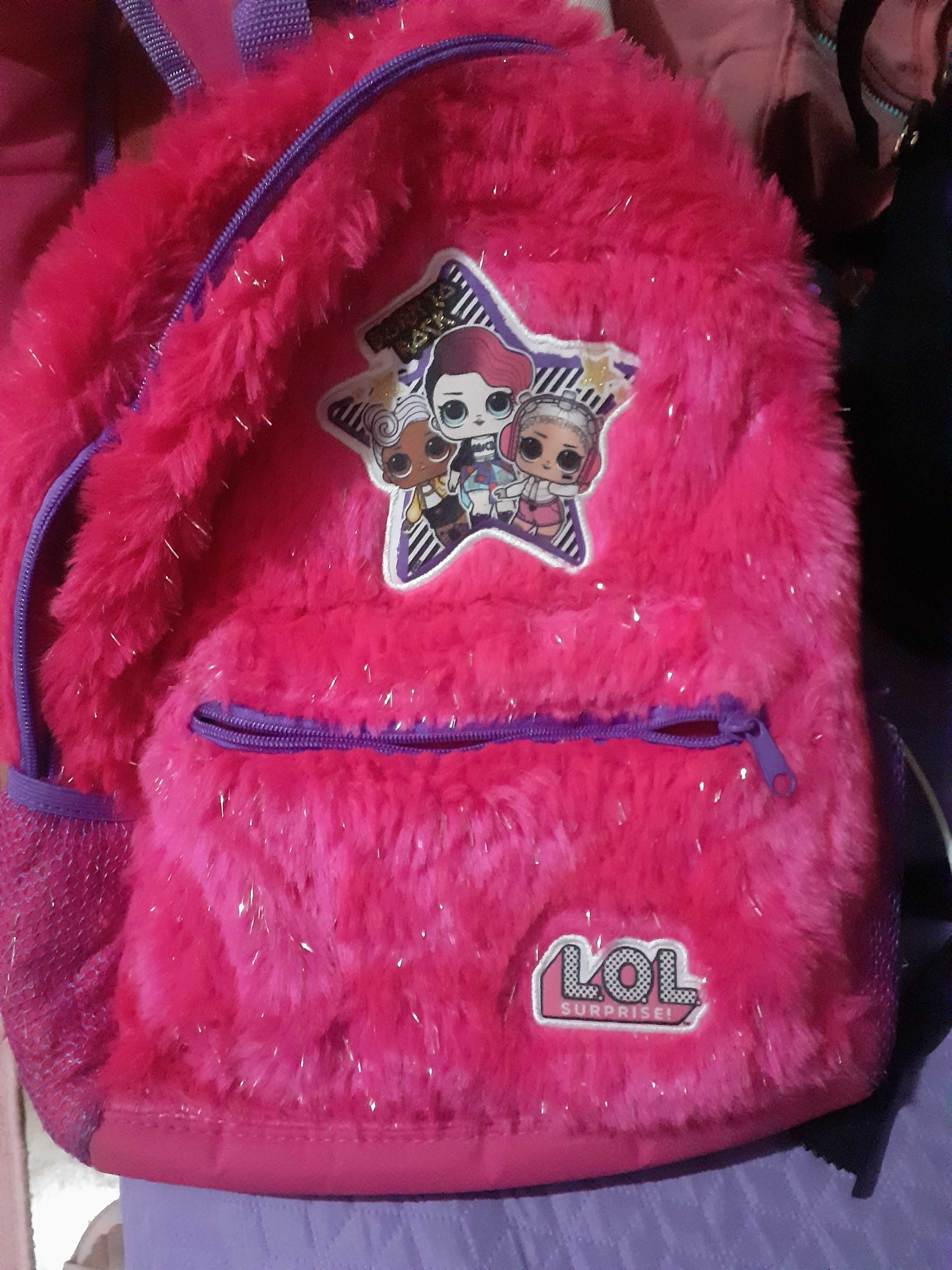 Mochila de crianca Lol  e outras duas