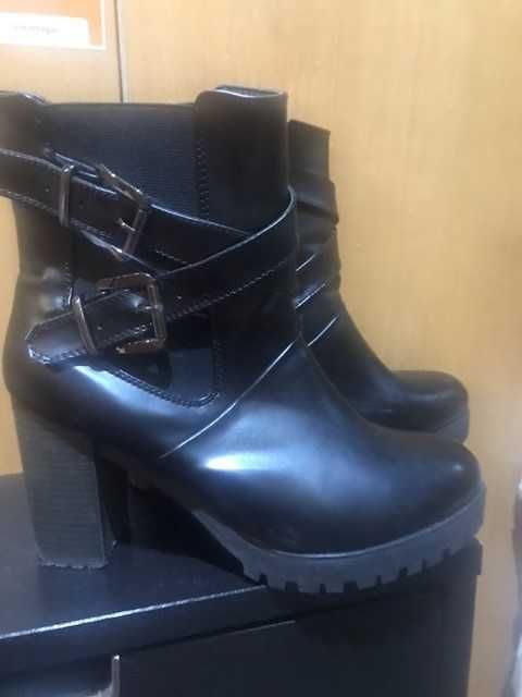 Botas/Sapatos multimarcas (Lanidor; PROF;Tommy entre outras) Nº38 e 39