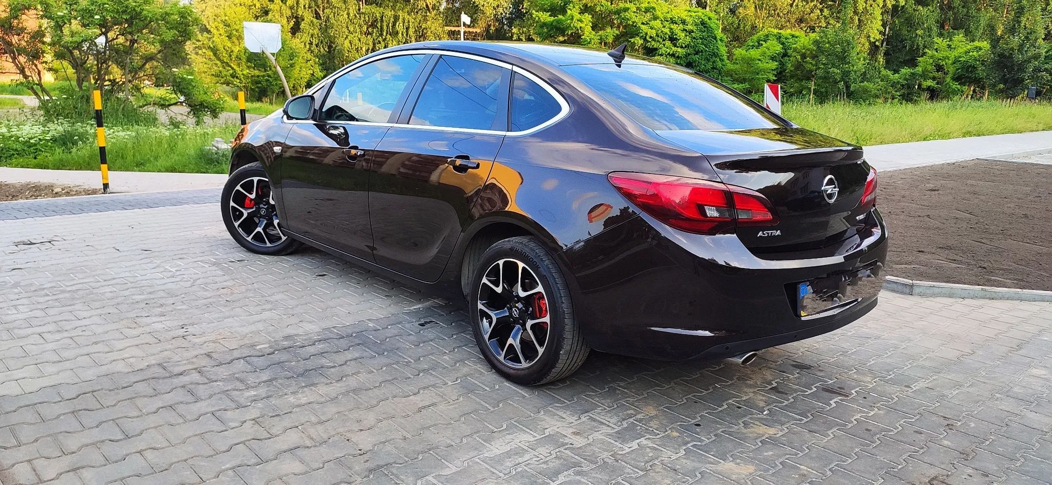 Opel Astra Pierwszy właściciel, stan techniczny bardzo dobry.