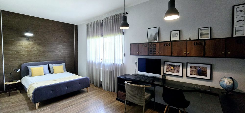 Будинок з басейном,  сауною, 15 соток землі