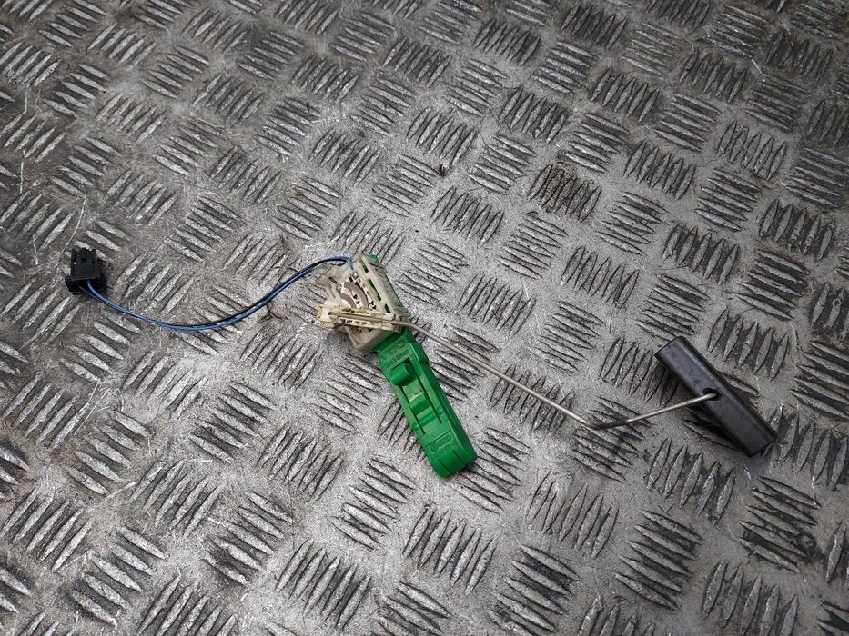 PŁYWAK CZUJNIK POZIOMU PALIWA AUDI A4 B6 2.5 TDI 8E0919673AH