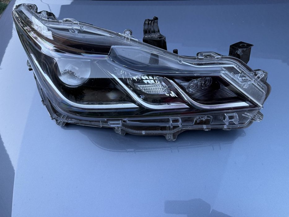 Reflektor, lampa prawy przod TOYOTA COROLLA E21
