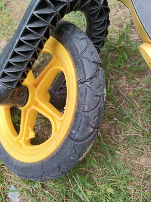 rower biegowy CHILLAFISH BMXIE-RS plastikowy biegus rowerek