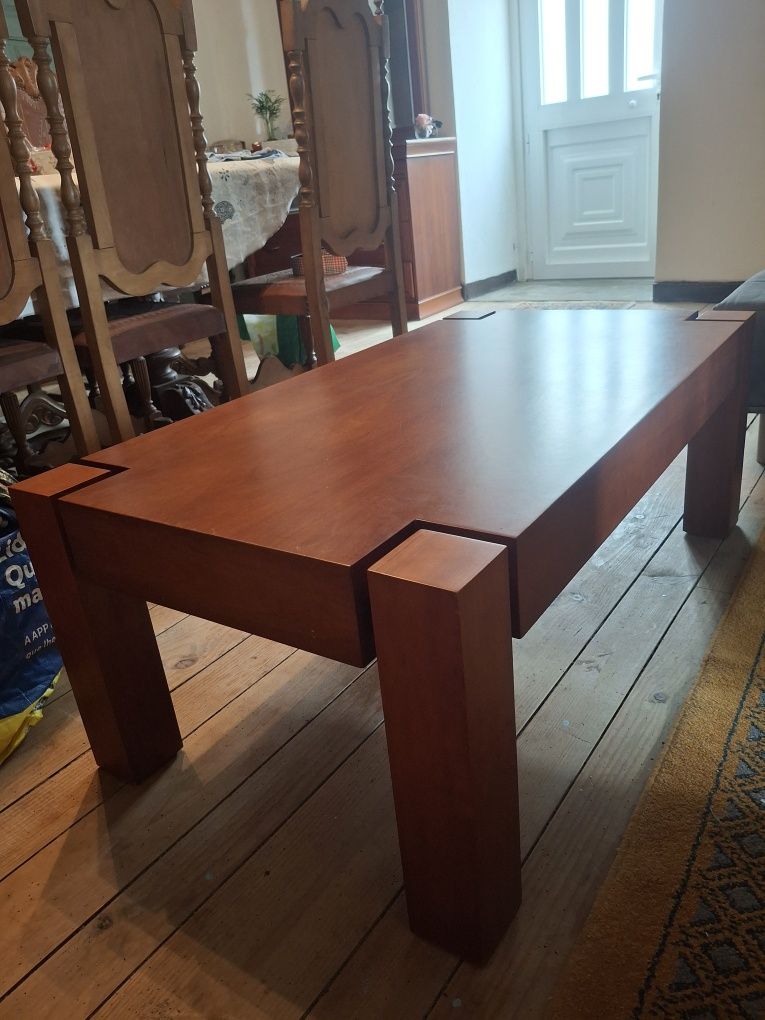 Mesa para Sala .