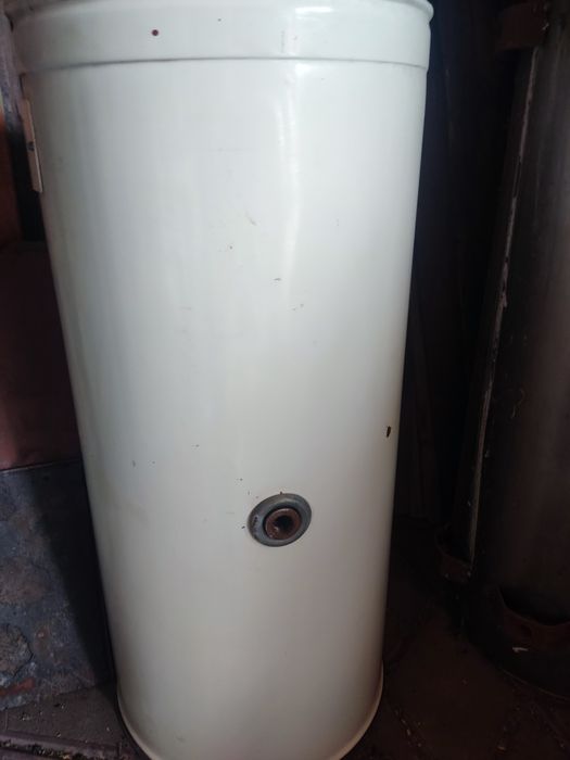 Кипятильник КНЕ-100м новий.