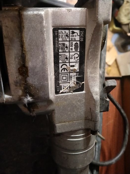 Перфоратор KINZO 25C20 + бури