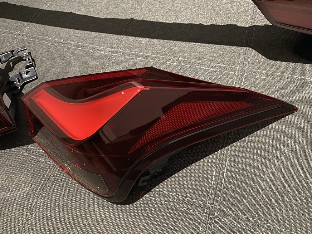 Задние фонари Lexus UX 2018+ Оригинал Ліхтар Стоп