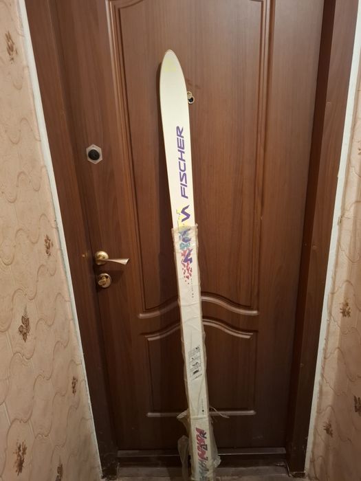 Лижі Fischer нові
