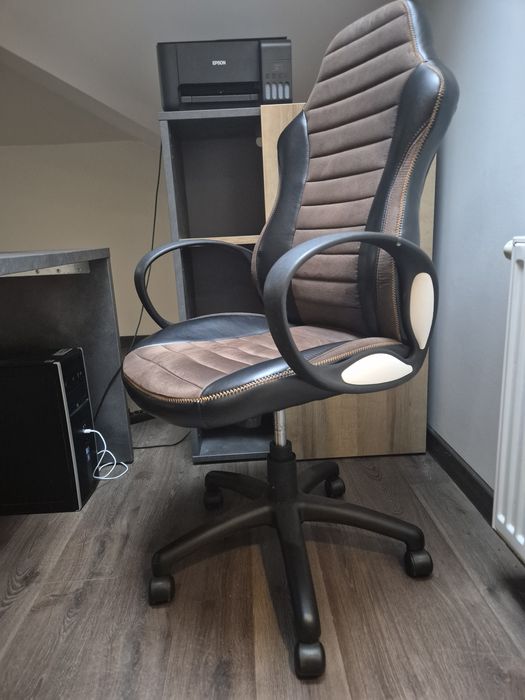 Fotel biurowy Signal q 212 brązowy