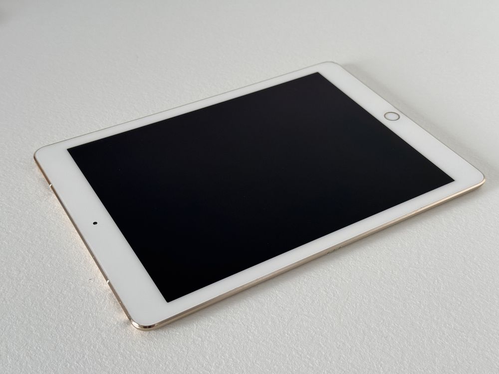 iPad Pro 9.7 (A1674) - 32GB - Cellular (LTE) - faktura VAT 23%