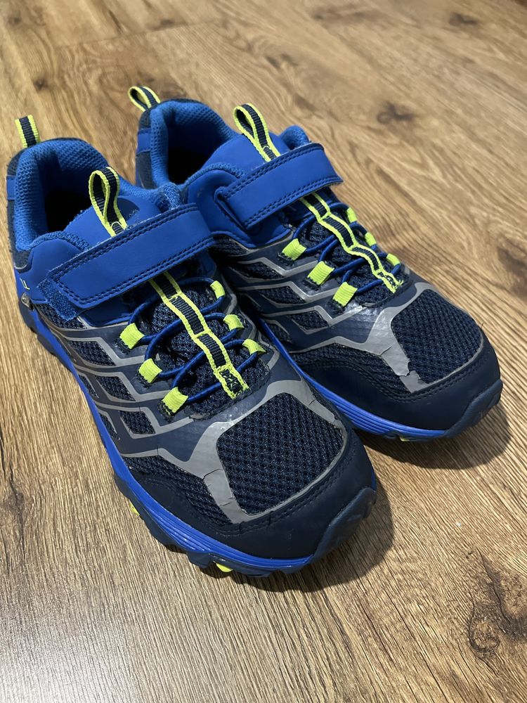 Кросівки туристичні Merrell