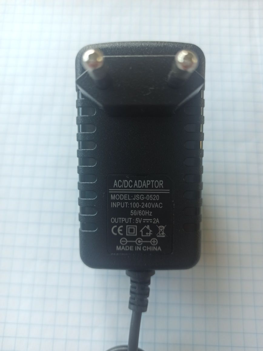 2 zasilacze 5V 2A AC/DC JSG-0520 input 100-240V AC 50/60Hz ADAPTER