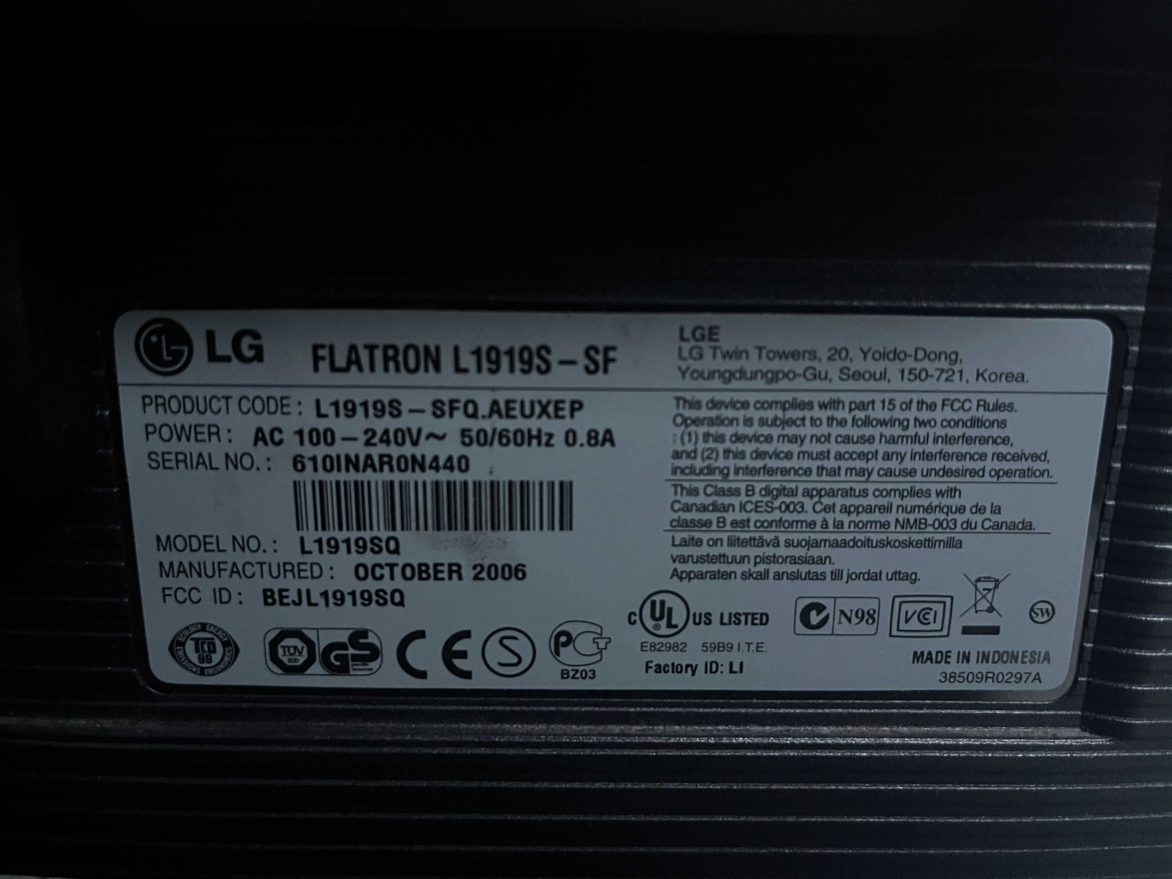 Monitor 19 cali - LG flatron l1919S-SF