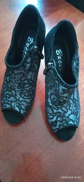 Ботільйони замшеві.