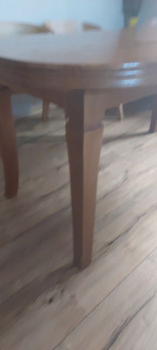 Stół i krzesła do jadalni,