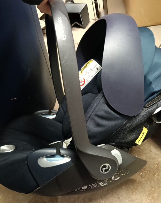 Fotelik Cybex cloud z i-Size rozkładany z bazą