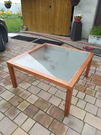 Stół drewniany z szkłem