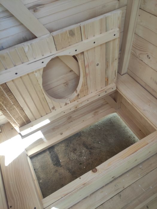 Туалет дерев'яний вуличний дачний