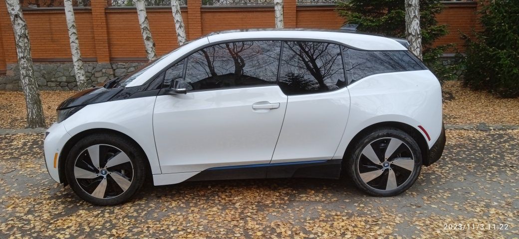 BMW i3 REX  33 кВт  17г.