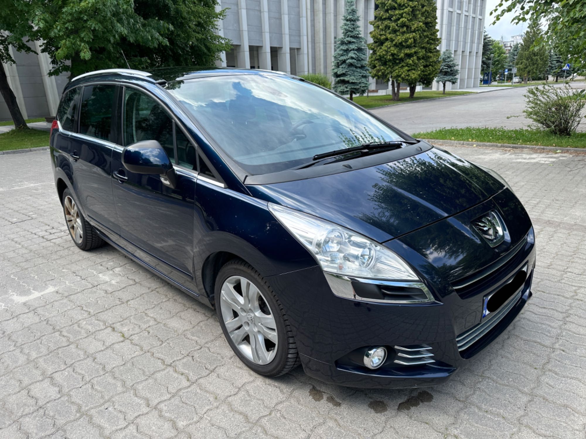 Peugeot 5008 1.6 HDI AUTOMAT 7 osobowy van 2010r.