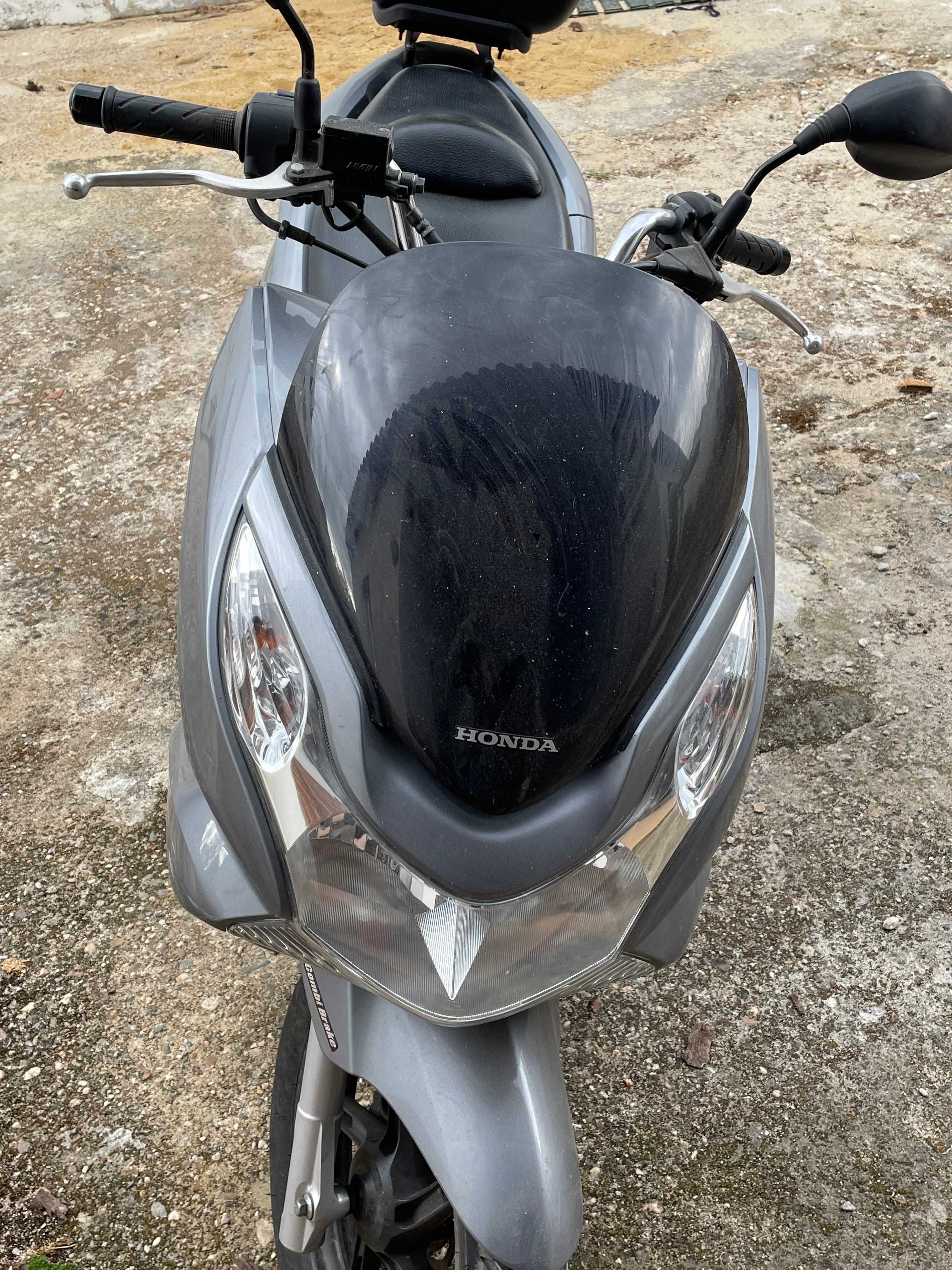 Honda PCX 125cc    2013