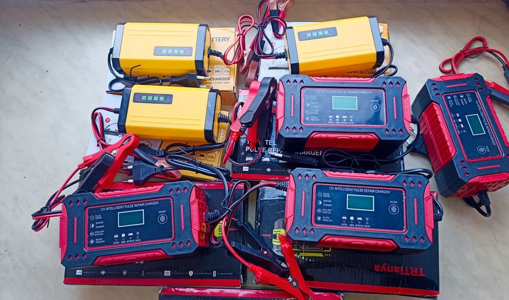 ТОП! Імпульсний зарядний пристрій для аккумуляторів новий