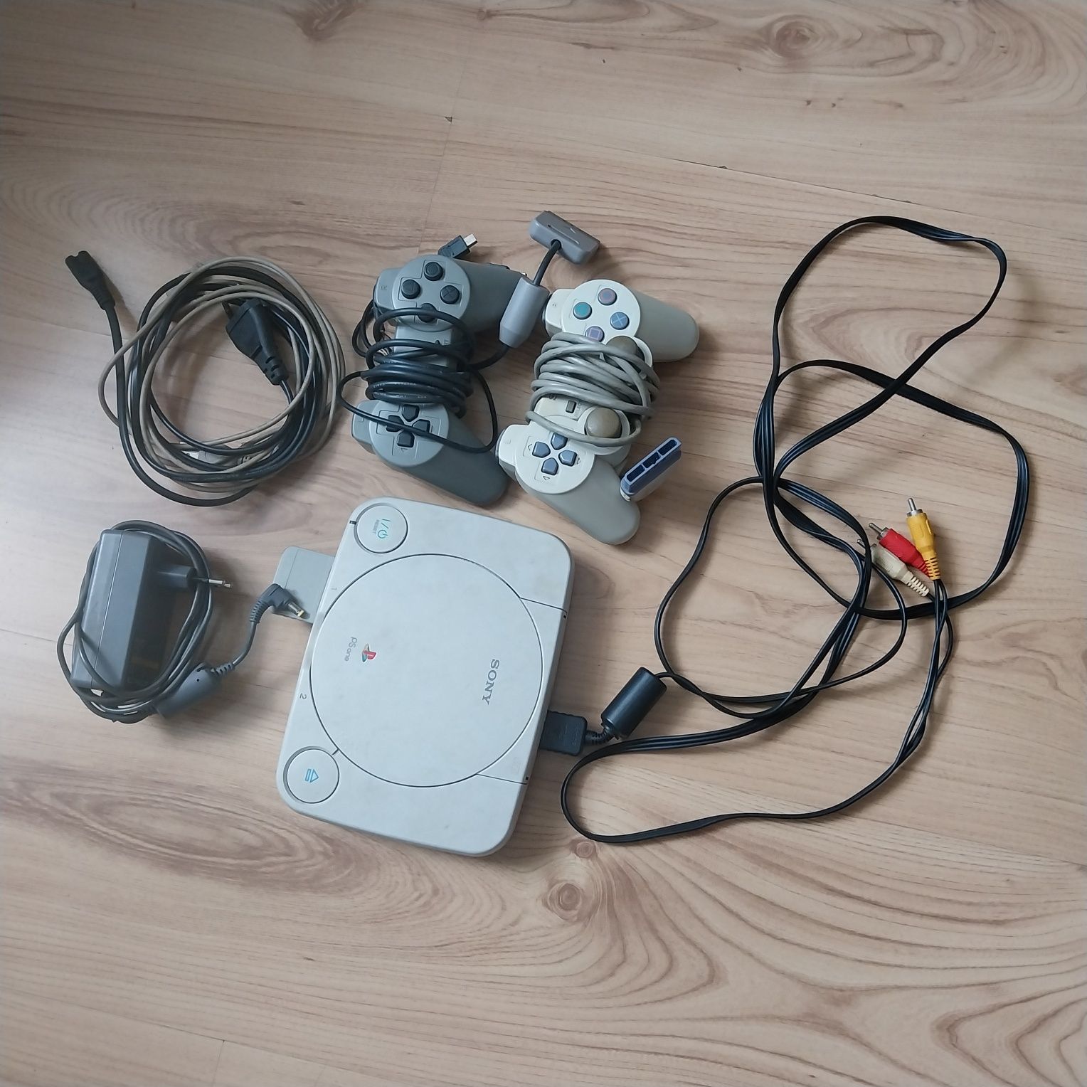 Sony PlayStation (PSone), model SCPH-102.