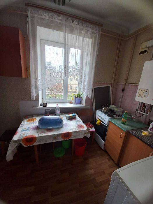 Підселення дівчини в кімнату без хазяйки Замостя