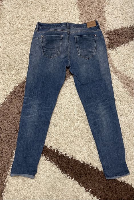 Джинсы женские рваные