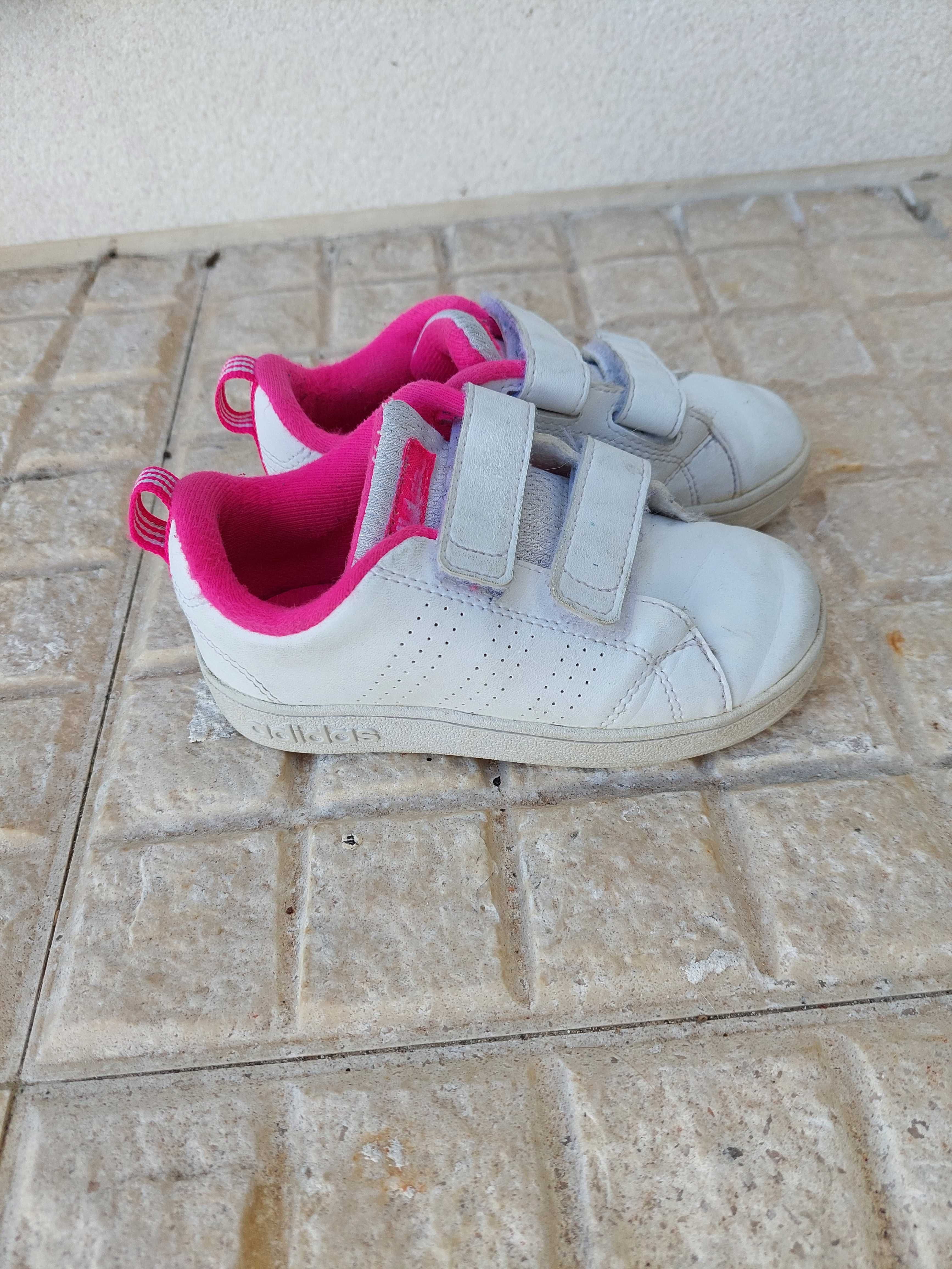 Tenis adidas 25 menina