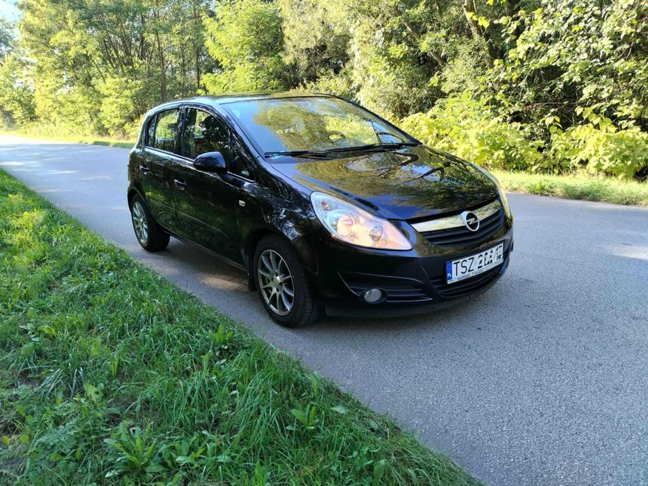 Samochód Opel Corsa D 1.3 z 2008roku