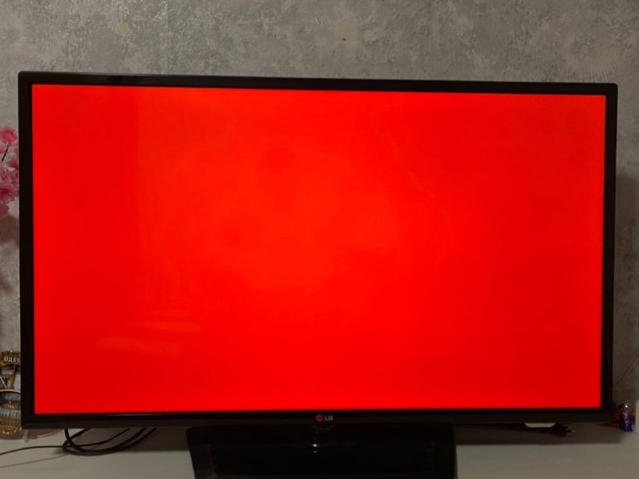 Продам телевізор 42 дюйми smart tv